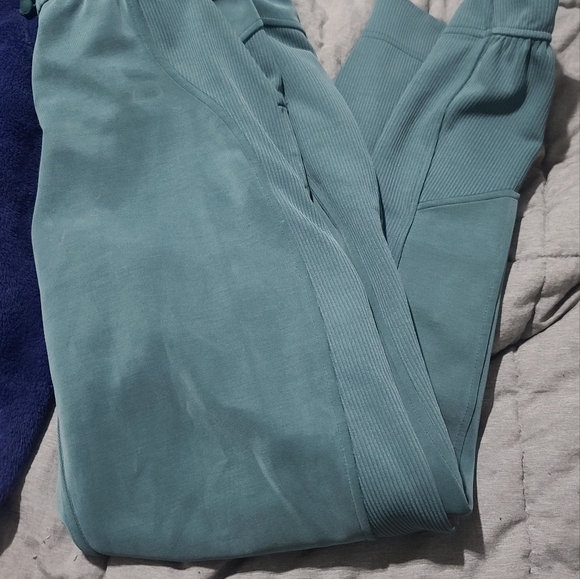 Lululemon softstreme pants full length size 2 - Picture 6 of 6